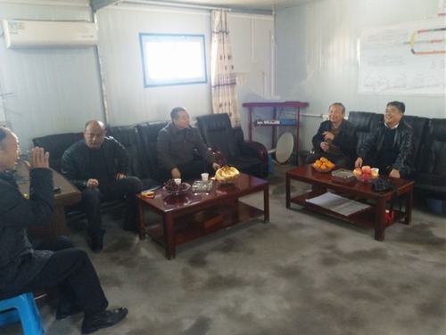 礦建二公司與神府掘進分公司開展對標(biāo)交流活動