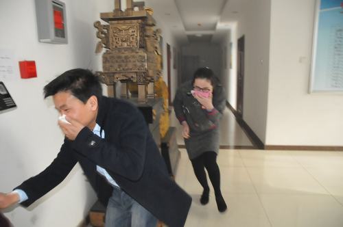 洗選煤運(yùn)營(yíng)公司舉辦消防逃生應(yīng)急演練