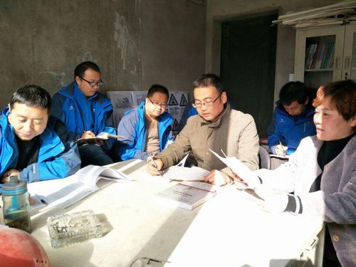 銅煤公司第四項(xiàng)目部積極開展《安全生產(chǎn)法》宣傳周活動(dòng)