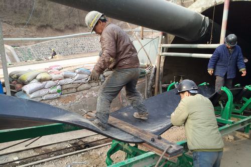 礦建二公司冶坪項目皮帶下放小記