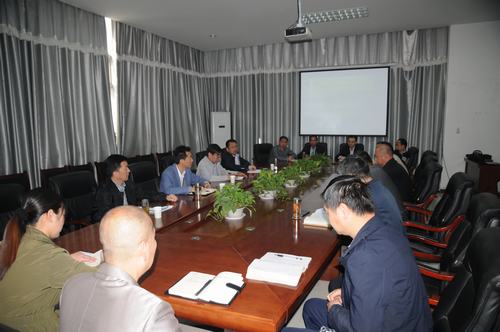 建設(shè)集團(tuán)在掘進(jìn)公司召開(kāi)打造“掘進(jìn)鐵軍”專題座談會(huì)