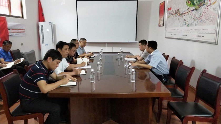 寧興剛、贠公法蒞臨210國(guó)道完善工程川耀PPP項(xiàng)目檢查指導(dǎo)工作