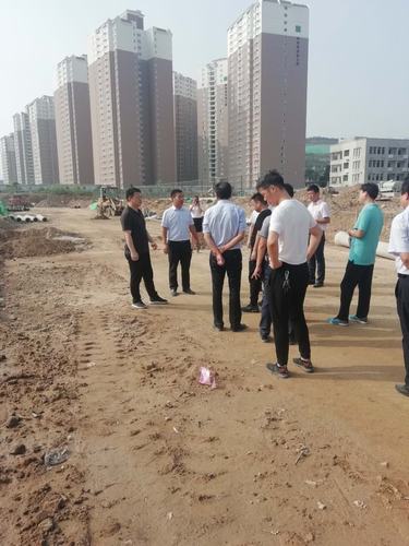 渭南市副市長(zhǎng)郭柱國(guó)帶隊(duì)深入濱河小學(xué)周邊配套市政工程指導(dǎo)工作