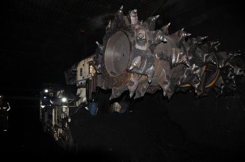 陜煤建設(shè)掘進(jìn)公司：2134.6米！“掘進(jìn)鐵軍”新記錄誕生