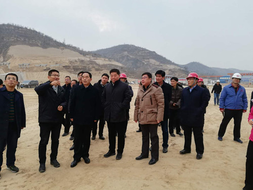 陜西省國(guó)資委、陜煤集團(tuán)領(lǐng)導(dǎo)蒞臨天工公司項(xiàng)目檢查工作