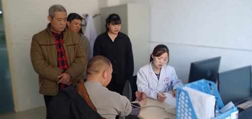 陜煤建設(shè)洗選煤運(yùn)營公司紅柳林運(yùn)營項目部健康體檢暖人心