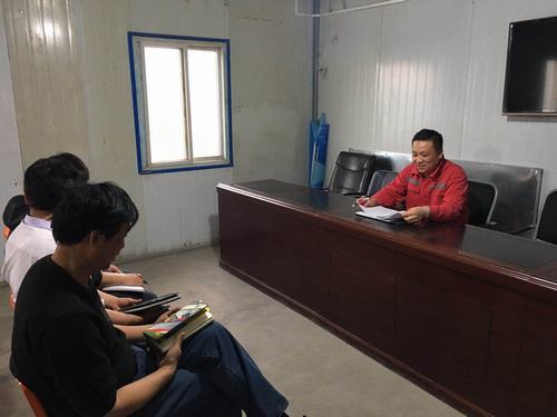 陜煤建設(shè)礦建二公司領(lǐng)導(dǎo)干部“走下去”群眾意見“聽進(jìn)去”