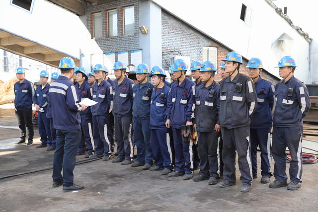 陜煤建設(shè)洗選煤運(yùn)營公司紅柳林運(yùn)營項目部黨支部：焊花下的較量