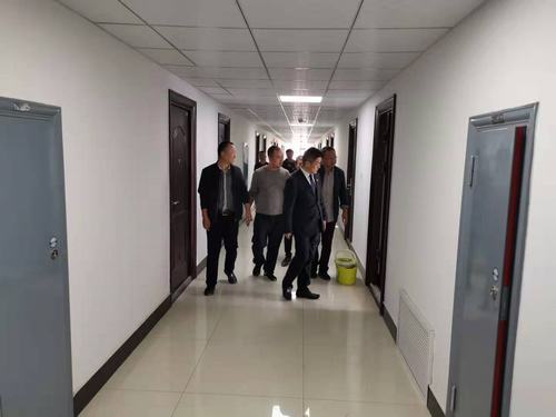 鐵流集團(tuán)董事長(zhǎng)趙國(guó)智一行深入陜煤建設(shè)靖神鐵路項(xiàng)目指導(dǎo)慰問(wèn)