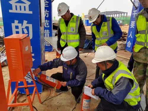 陜煤建設(shè)銅煤公司查隱患、保平安、反“三違”專項(xiàng)活動成新熱潮