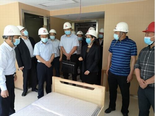 陜煤實業(yè)集團(tuán)董事長胡守平、總經(jīng)理劉文蒞臨西煤機(jī)養(yǎng)老院項目部檢查指導(dǎo)工作
