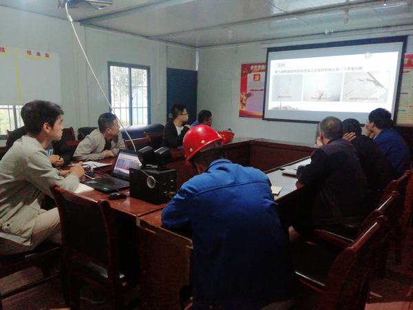 陜煤建設渭南分公司第五項目部開展“贏在起跑線，補短板、強技術，學知識”小課堂