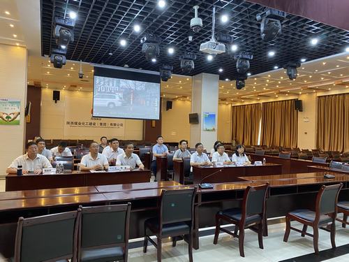 市場開發(fā)分公司舉行“高懸利劍 警鐘長鳴”專題觀影活動(dòng)