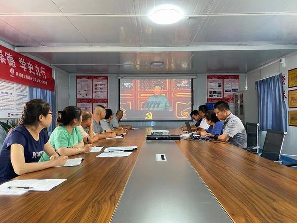 陜煤建設(shè)韓城分公司土建六項(xiàng)目部持續(xù)開展“學(xué)黨史強(qiáng)內(nèi)功  抓安全提增效”活動