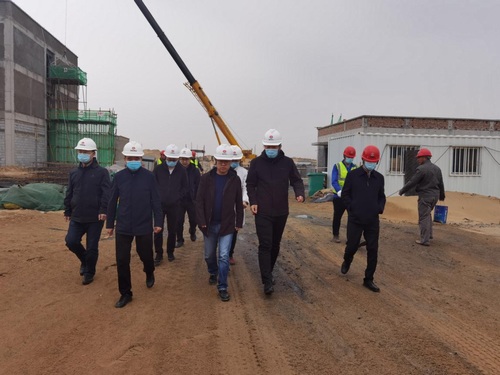 陜煤集團基本建設管理部主任李云鵬一行蒞臨陜煤建設路橋分公司榆陽煤炭物流園區(qū)項目檢查指導工作