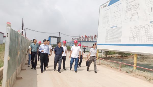 彬州市人大常委會副主任蒞臨陜煤建設(shè)礦建二公司第三項目部檢查指導(dǎo)工作