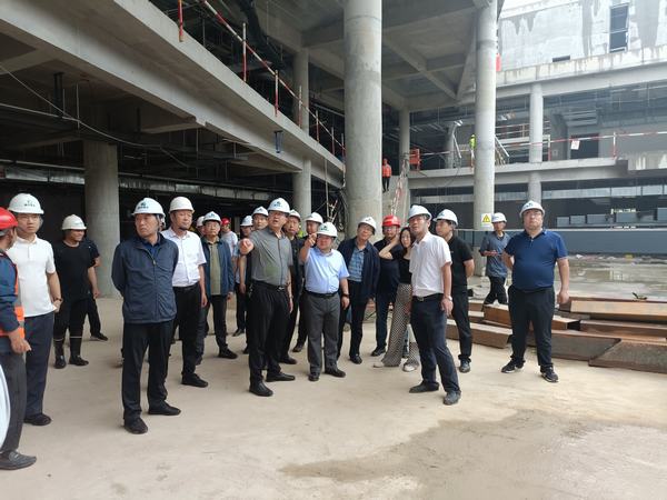 榆林城投集團(tuán)黨委書記、董事長、總經(jīng)理郝君一行深入陜煤建設(shè)榆林公司施工項目檢查指導(dǎo)工作