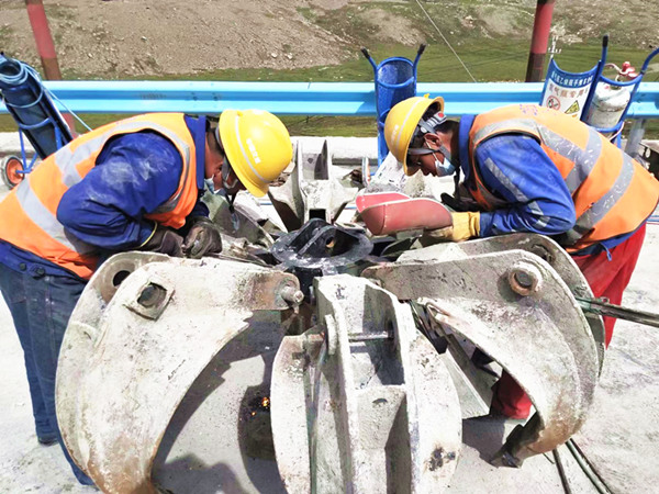 陜煤建設(shè)礦建三公司：勞動競賽熱潮涌 奮勇爭先逐浪高