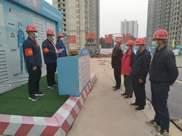 陜煤建設澄合分公司第八項目部黨員深入現(xiàn)場“亮身份做表率”
