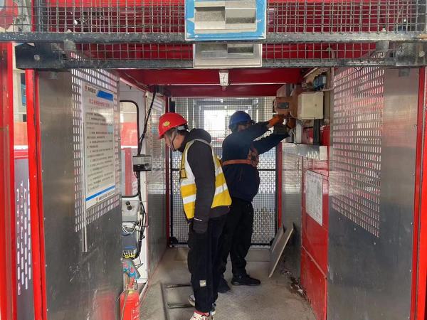 陜煤建設(shè)銅煤公司：扎實(shí)開(kāi)展各項(xiàng)活動(dòng)  把牢復(fù)工復(fù)產(chǎn)安全關(guān)