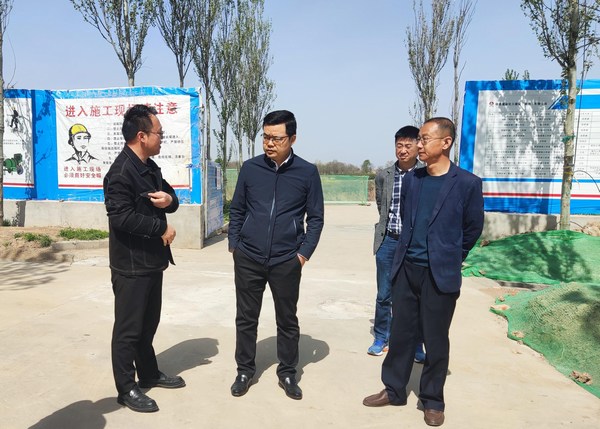 陜西彬長(zhǎng)文家坡礦業(yè)有限公司董事長(zhǎng)、總經(jīng)理徐景果蒞臨陜煤建設(shè)路橋分公司彬長(zhǎng)項(xiàng)目部檢查