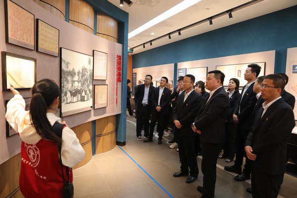 陜煤建設路橋分公司開展“弘揚愛國奮斗精神 建功立業(yè)新時代”主題黨日活動