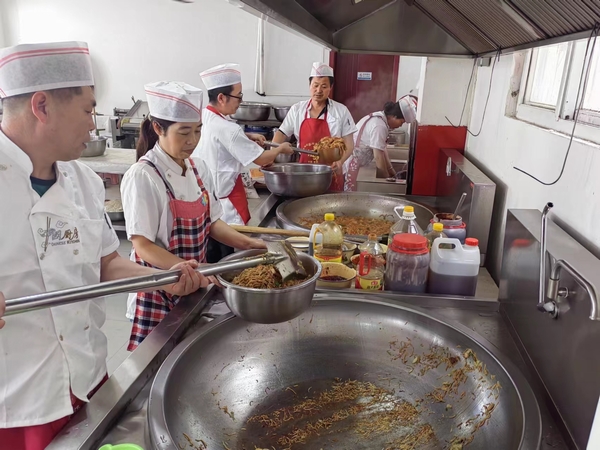 陜煤建設(shè)煤礦運(yùn)營服務(wù)分公司：弘揚(yáng)勤儉節(jié)約風(fēng) 引領(lǐng)文明“新食尚”