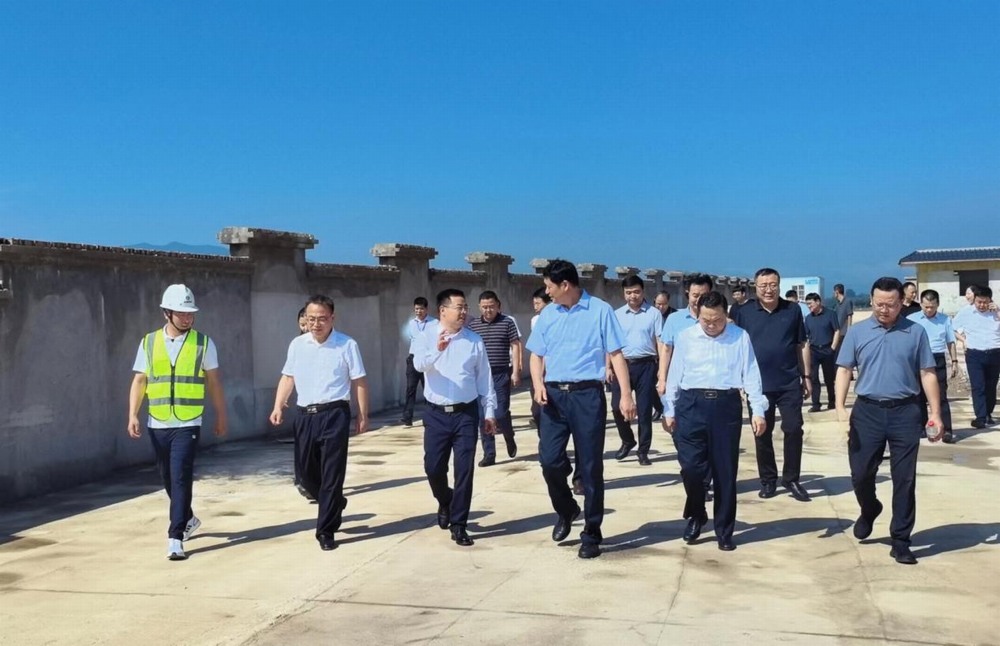 陜煤建設(shè)綠宇公司：咸陽市委常委、副市長羅軍蒞臨陜煤建設(shè)綠宇公司承建的淳化縣殯葬服務(wù)設(shè)施建設(shè)項目指導(dǎo)工作