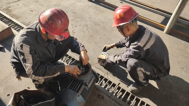 陜煤建設(shè)洗選煤運(yùn)營(yíng)公司澄合山陽(yáng)運(yùn)營(yíng)項(xiàng)目部:“熱辣滾燙”的初秋，用汗水澆灌辛勤之花