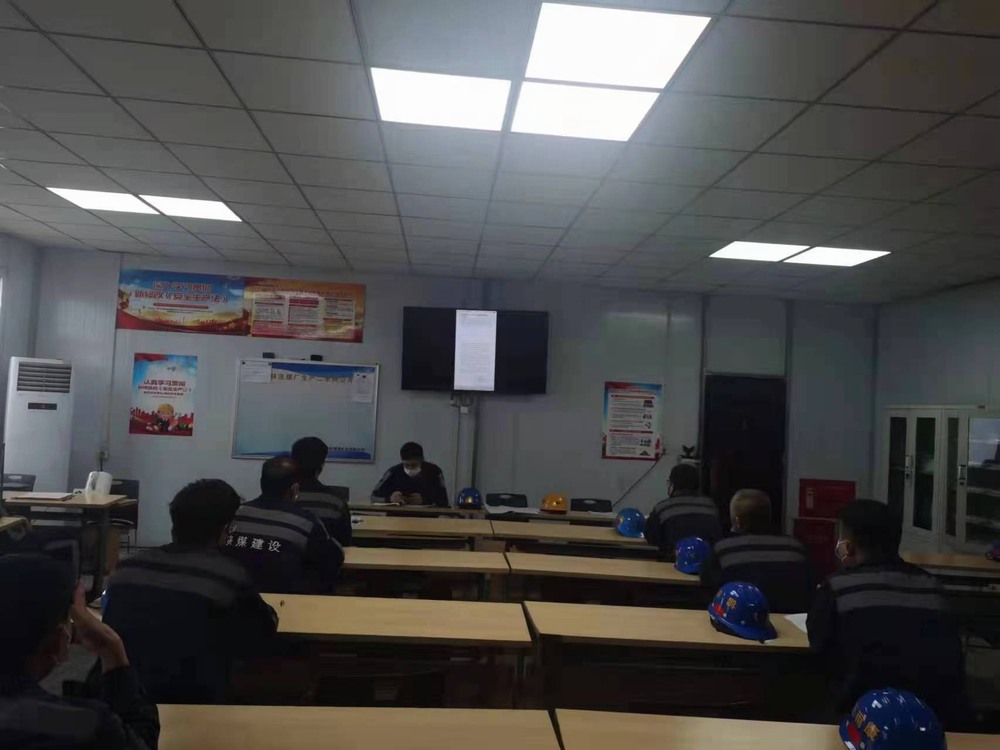 陜煤建設(shè)洗選煤運營公司紅柳林洗煤廠項目部： 以人為本 把健康“請進(jìn)門”