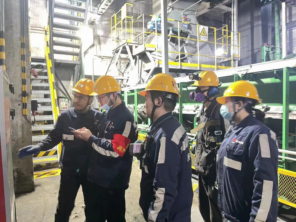 陜煤建設洗選煤運營公司紅柳林洗煤廠項目部：實施“黨建+”三項工程 筑牢安全生產(chǎn)基石