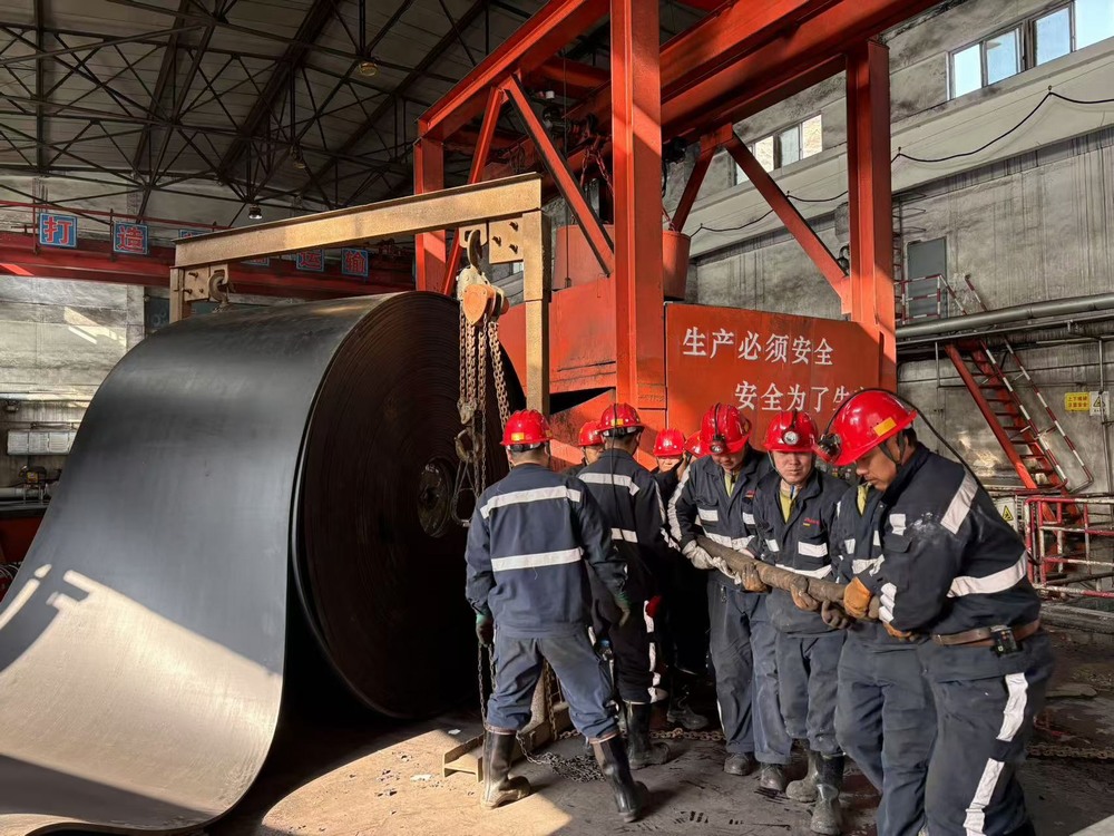 陜煤建設韓城分公司張家峁項目部：匠心筑基 鏖戰(zhàn)檢修