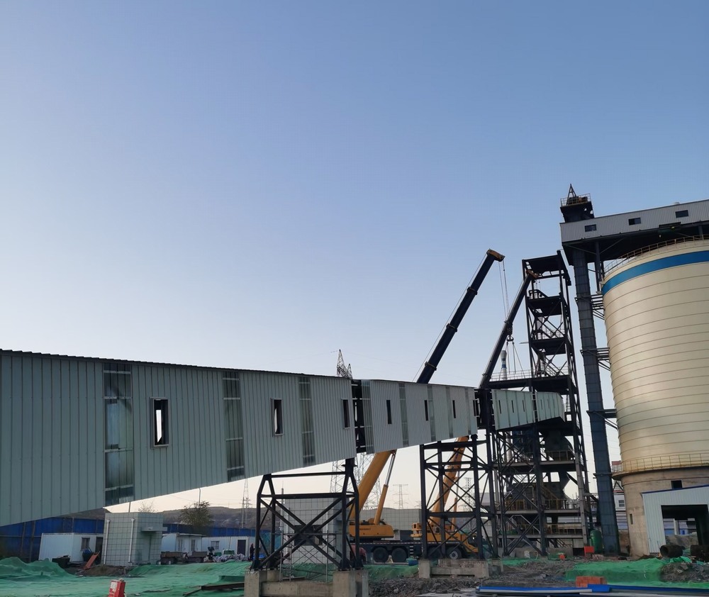 陜煤建設(shè)天工公司土建第二十五項(xiàng)目部：細(xì)化“人、材、機(jī)”管理，助力棧橋順利吊裝