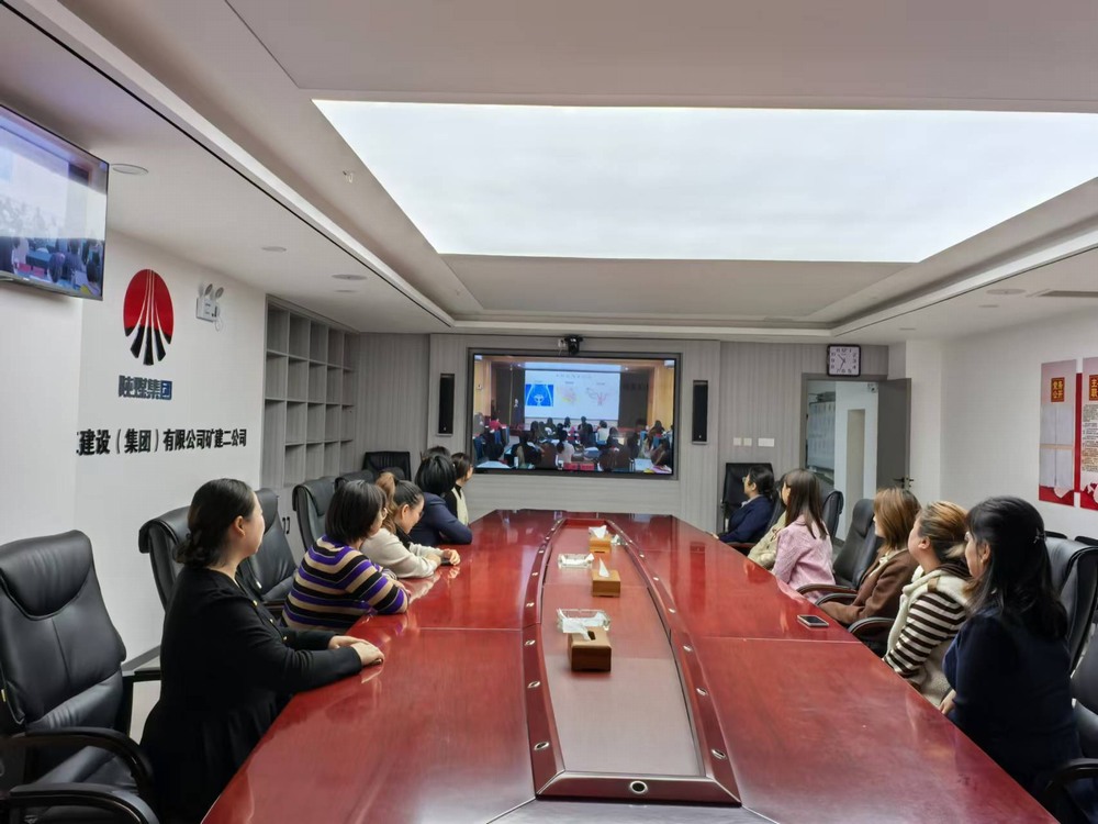 陜煤建設礦建二公司：讓“煤?！敝ň`放巾幗芳華