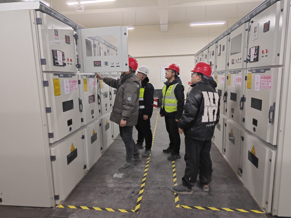 陜煤建設(shè)銅煤公司泰寶酒店式公寓項(xiàng)目“喜迎”送電 展現(xiàn)高效執(zhí)行力。