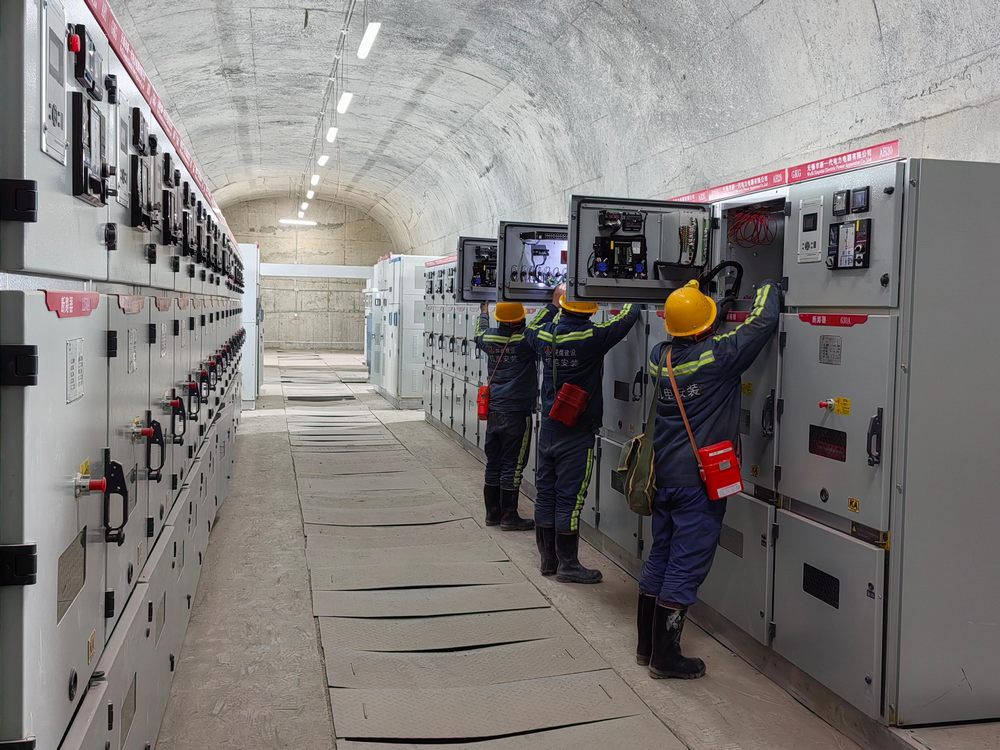 陜煤建設(shè)機(jī)電安裝公司酒鋼項(xiàng)目部：電氣安裝圓滿收官，安全質(zhì)量鑄就口碑