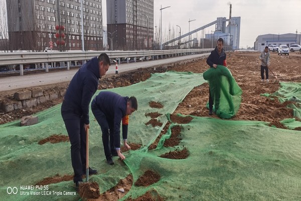 陜煤建設(shè)煤礦運(yùn)營(yíng)服務(wù)分公司：弘揚(yáng)雷鋒精神 踐行勞動(dòng)之美