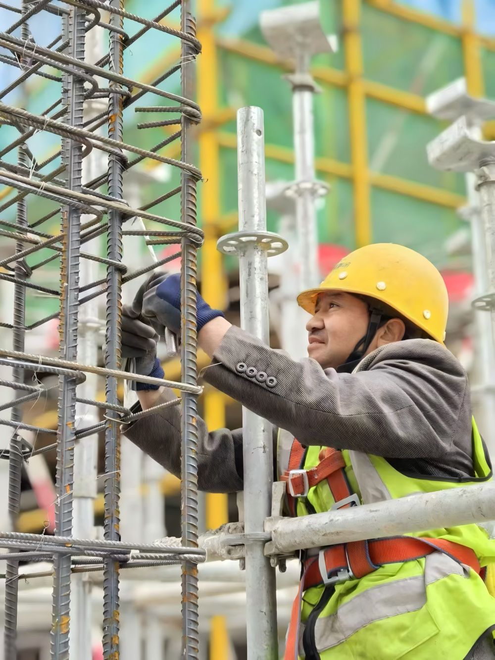 陜煤建設天工公司土建第九項目部：春風勁吹施工忙，李家溝風井項目加速前行