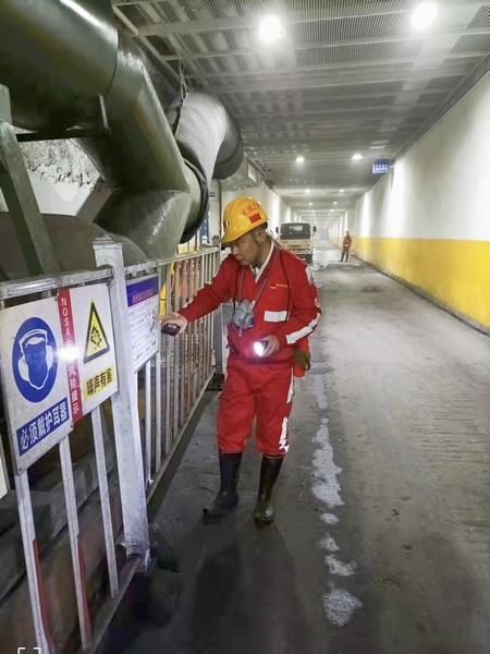 青春奮斗正當(dāng)時(shí)