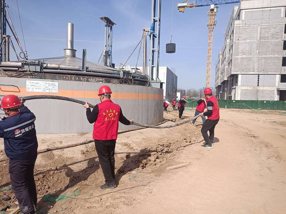 陜煤建設(shè)澄合分公司第三項(xiàng)目部：黨員亮身份 實(shí)干擔(dān)當(dāng)暖人心