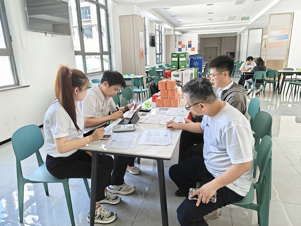 陜煤建設(shè)天工公司： 刷臉就餐，智慧食堂讓“靠臉吃飯”成為新時(shí)尚