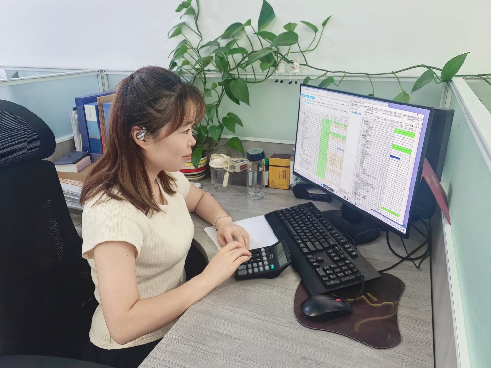 財(cái)務(wù)人的每一串?dāng)?shù)據(jù)，皆是溫情