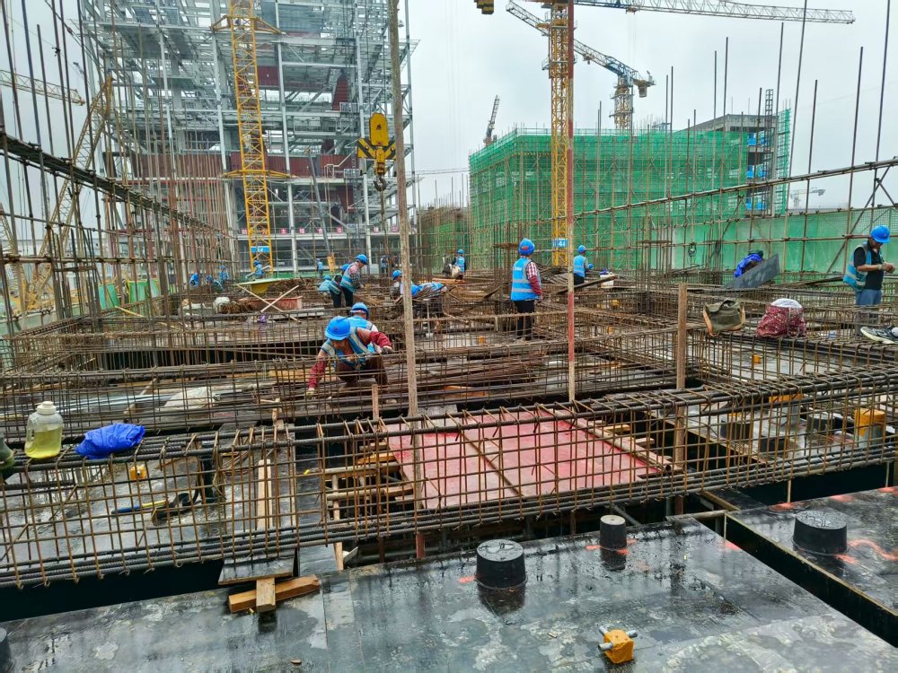 陜煤建設韓城分公司土建四項目部：雙節(jié)攻堅奏強音，項目建設破浪行