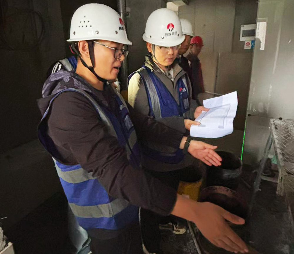 陜煤建設(shè)直屬第六項目部：工地上的紅星與國旗，致敬雙節(jié)最美的堅守