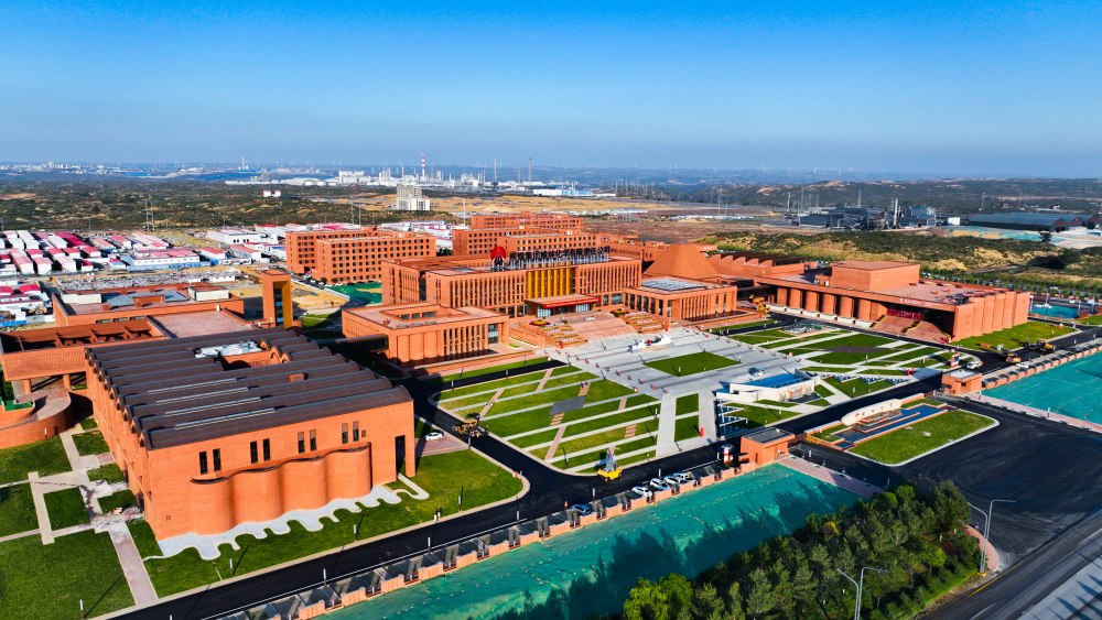 陜煤建設(shè)天工公司承建的榆林化學(xué)1#、2#宿舍樓工程順利通過竣工驗(yàn)收