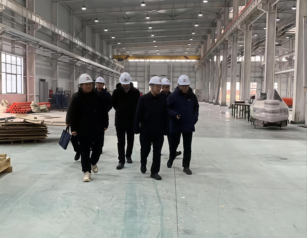 陜煤集團副總經(jīng)理杜平深入陜煤建設(shè)慰問一線并檢查安全生產(chǎn)