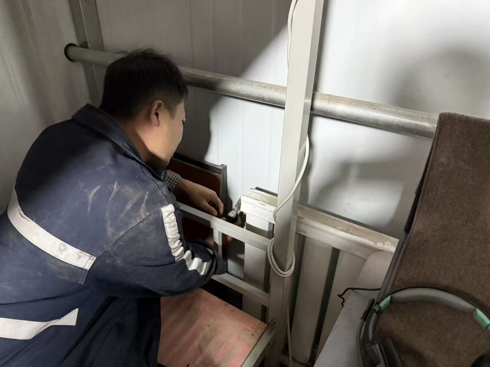 陜煤建設(shè)煤礦運營服務分公司：小寒不寒，暖流涌動